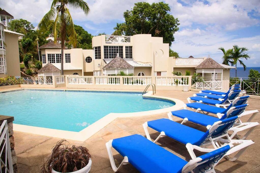 Czar'S Citadel-2 Bedroom Apt 23E At Columbus Heights Ocho Rios Esterno foto