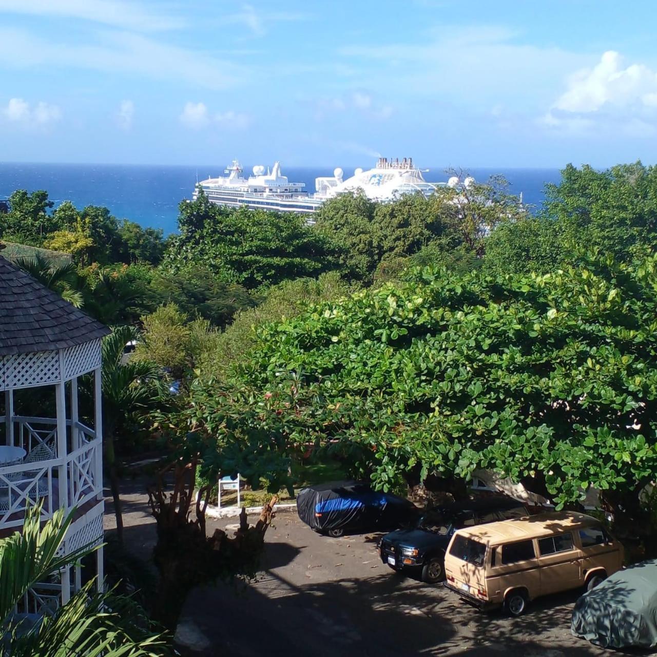 Czar'S Citadel-2 Bedroom Apt 23E At Columbus Heights Ocho Rios Esterno foto